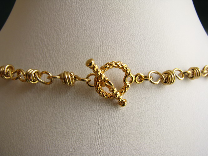 Toggle clasp close-up