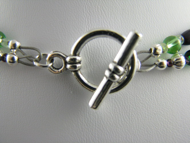 Toggle clasp close-up